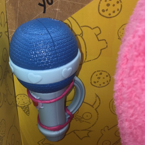 Ugly Dolls Dance Moves Moxy 50+ Sounds Phrases Pink Plush Talking Toy - Picture 10 of 13
